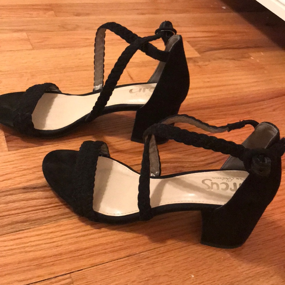 Open toed heeled sandals